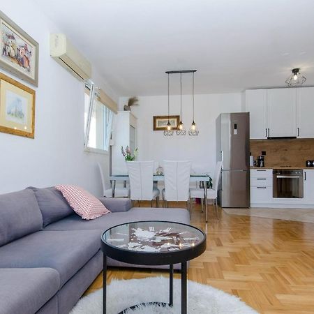 Modern Apartment With Sea View And Secure Garage Split Eksteriør billede