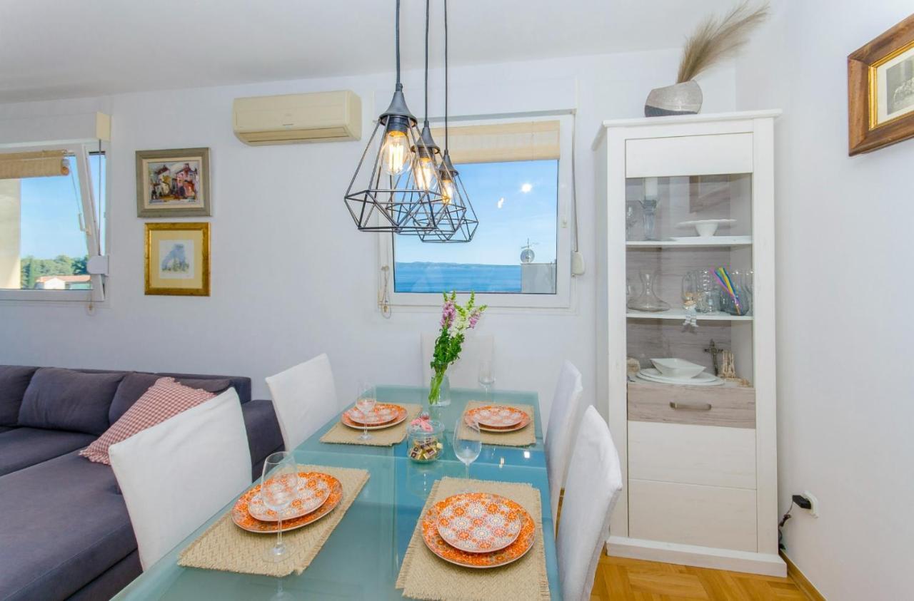 Modern Apartment With Sea View And Secure Garage Split Eksteriør billede