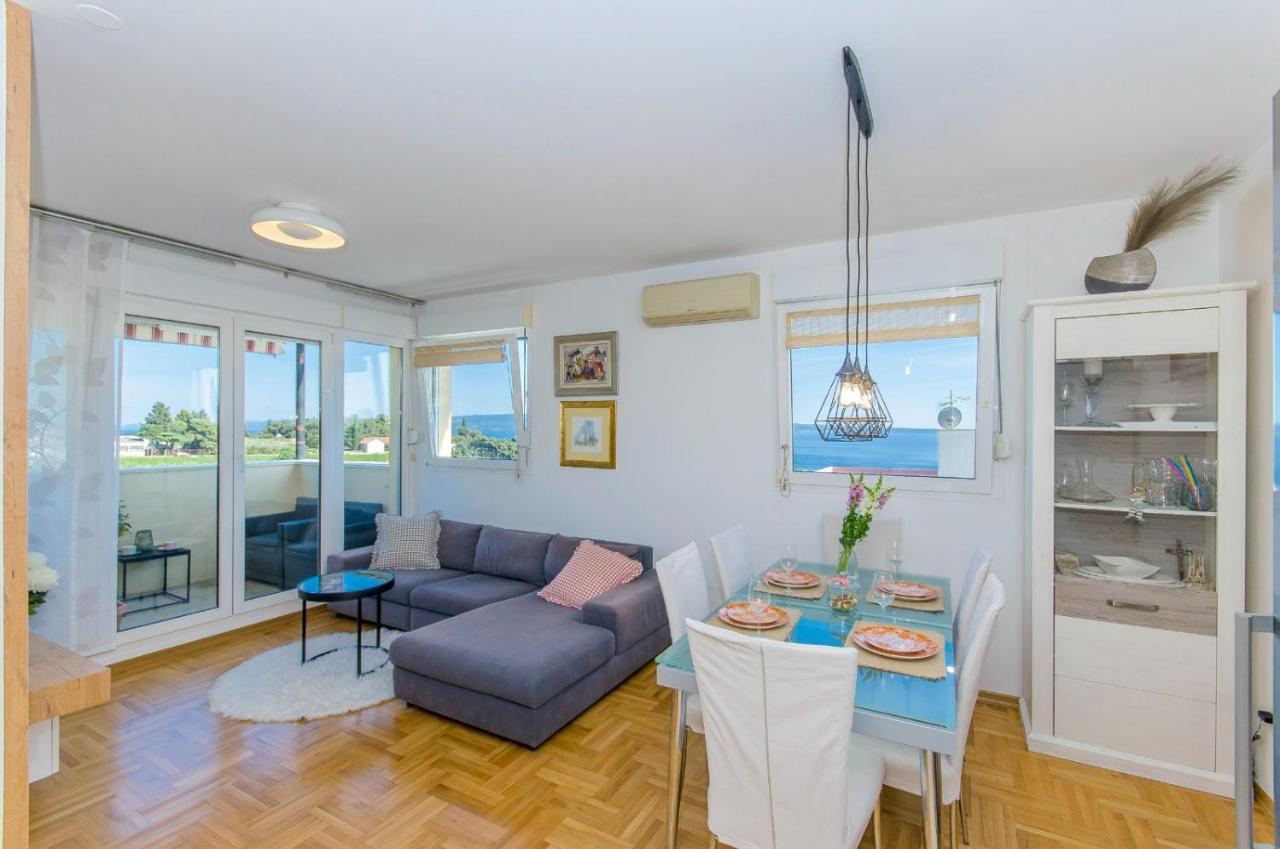 Modern Apartment With Sea View And Secure Garage Split Eksteriør billede