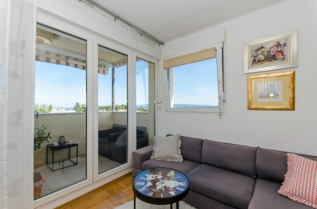 Modern Apartment With Sea View And Secure Garage Split Eksteriør billede