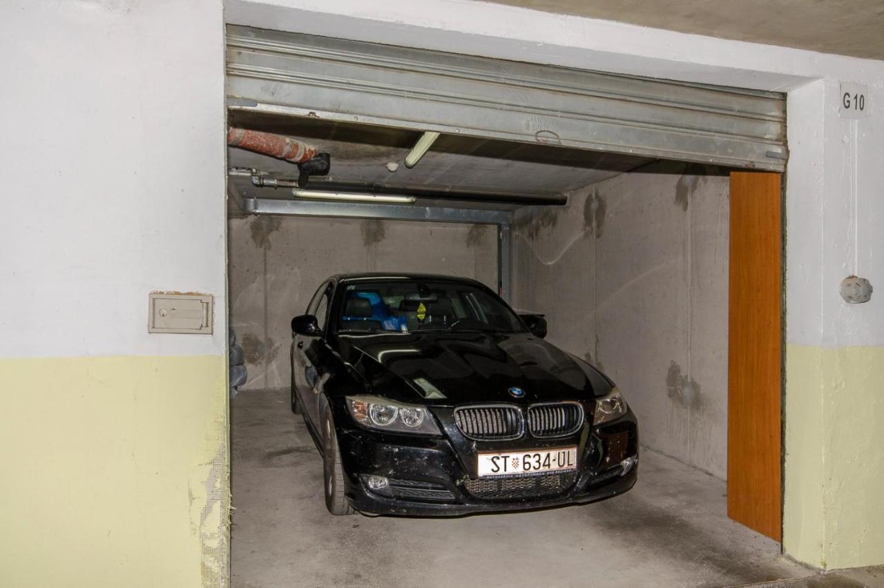 Modern Apartment With Sea View And Secure Garage Split Eksteriør billede